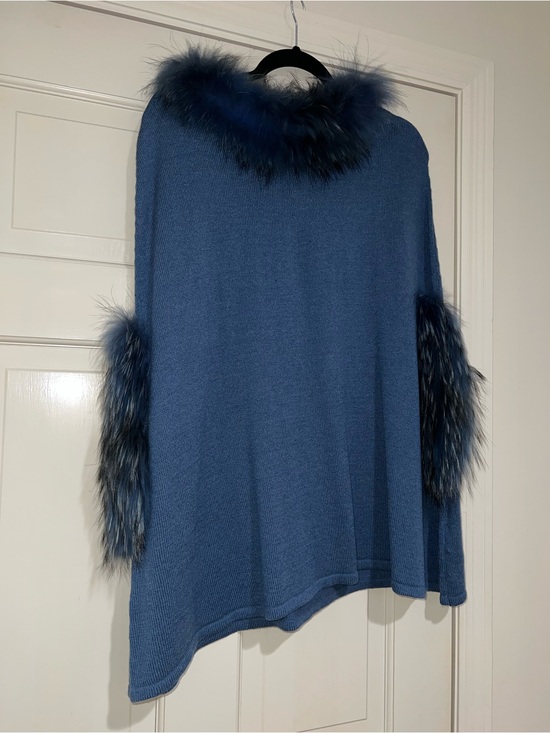 Love Token Sweaters - Blue Fur Trim Poncho Sweater